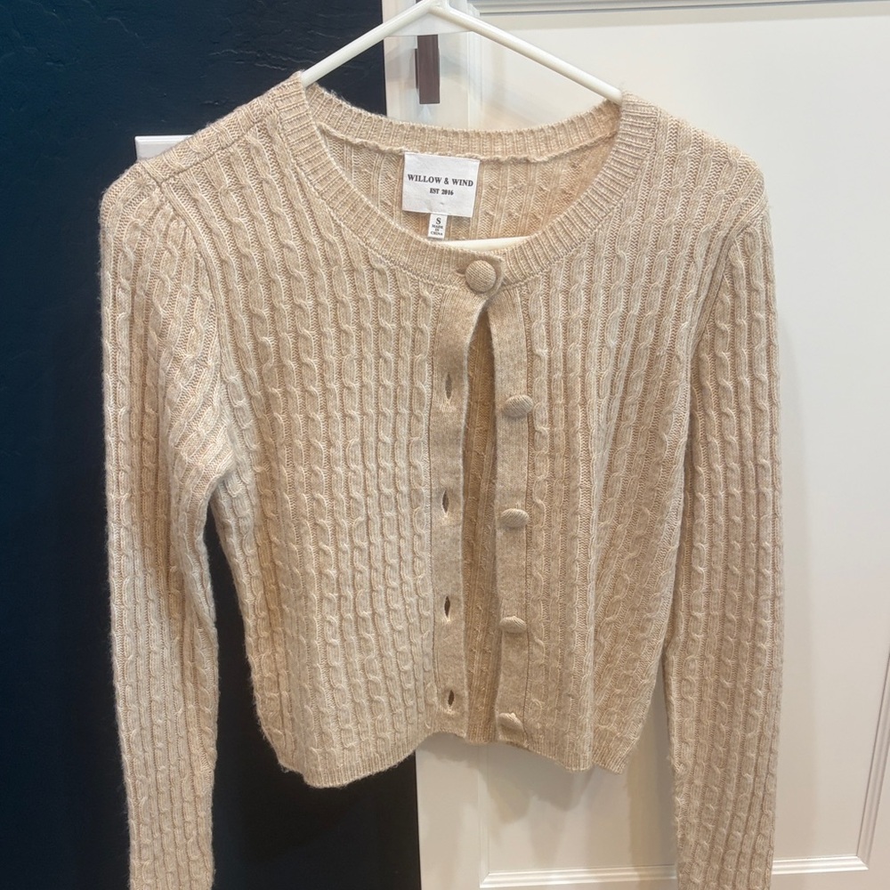 Willow & Wind beige cable stitch cardigan